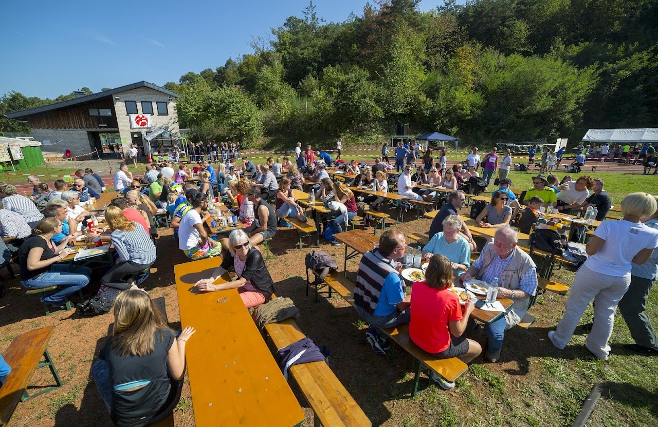 Bild vom 9. Benefizlauf im Jahr 2016. Dies ist das 189. Bild.